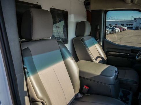 Used 2020 Nissan NV 3500 SL RWD image 14