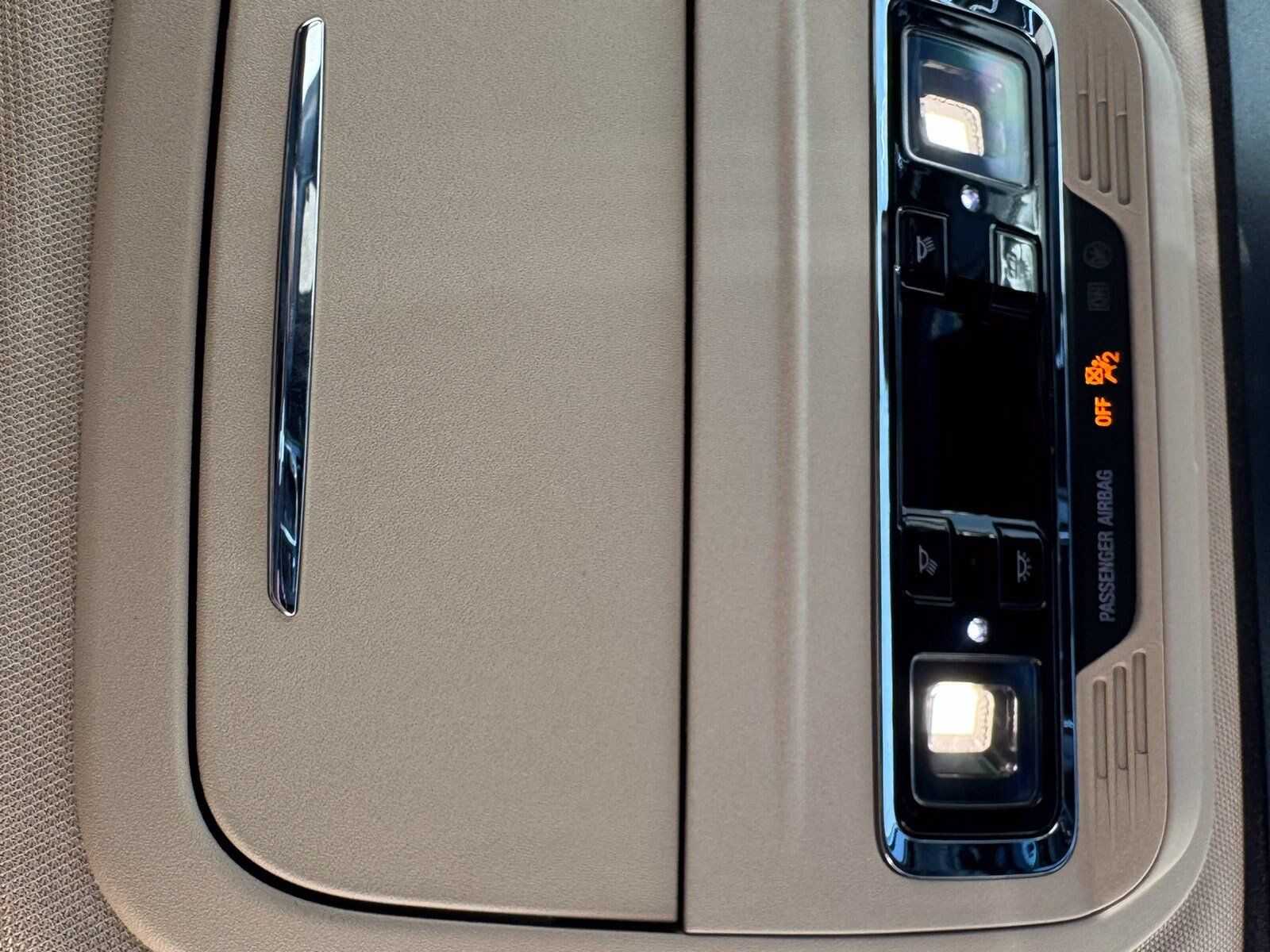 Used 2025 Lincoln Corsair FWD image 25