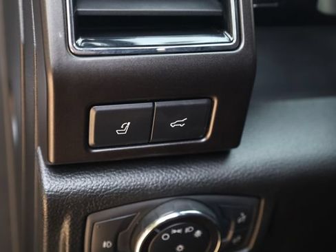 Used 2021 Ford Expedition Limited AWD/4WD image 12