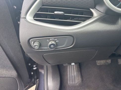 Used 2022 Chevrolet Malibu LS FWD image 19