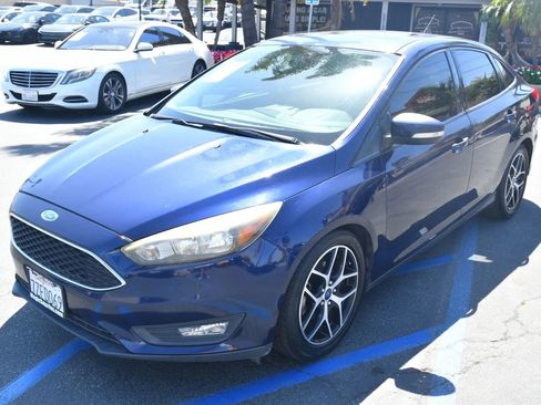 Used 2017 Ford Focus SEL FWD image 3