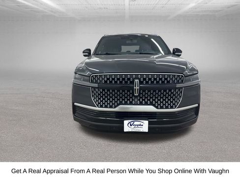 Used 2025 Lincoln Navigator Reserve AWD/4WD image 5