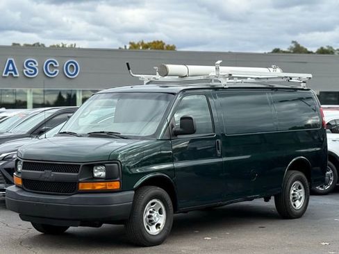 Used 2016 Chevrolet Express 2500 image 19