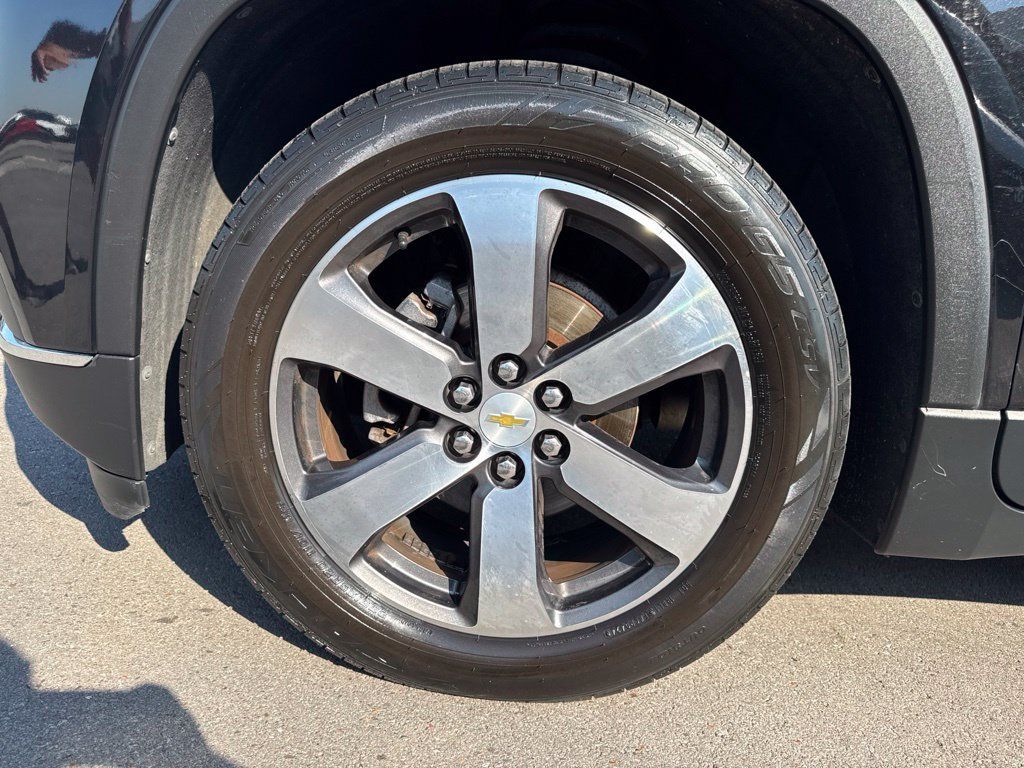 Used 2019 Chevrolet Traverse LT w/ LT Premium Package AWD/4WD image 31