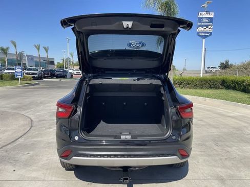Used 2025 Chevrolet Trax LT FWD image 24