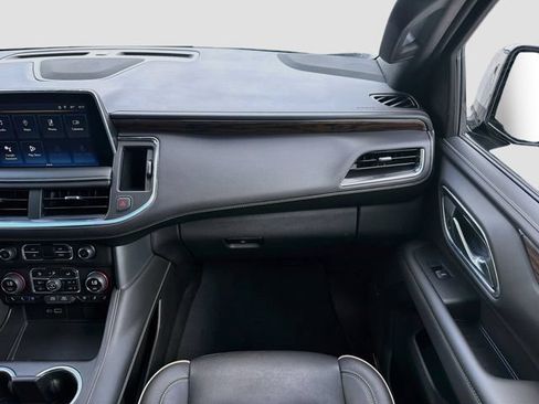 Used 2023 Chevrolet Tahoe Premier AWD/4WD image 19