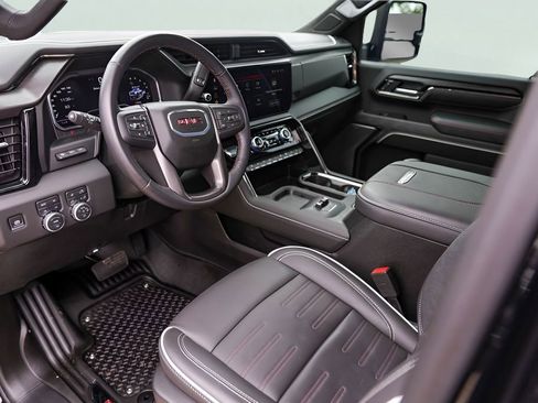 Used 2025 GMC Sierra 2500 AT4X AWD/4WD image 13