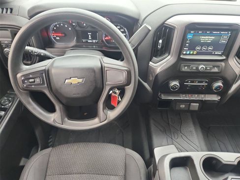 Used 2019 Chevrolet Silverado 1500 Custom w/ Custom Value Package RWD image 11