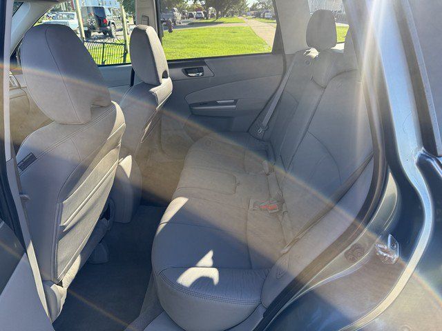Used 2010 Subaru Forester 2.5X Limited AWD/4WD image 10