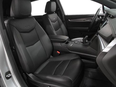 Used 2020 Cadillac XT5 Luxury image 18