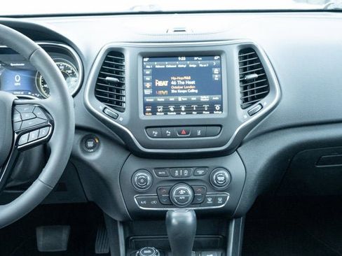 Certified 2023 Jeep Cherokee Altitude Lux w/ Lux Elite Package image 30