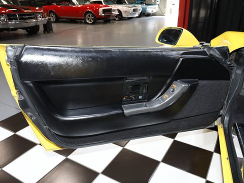 Used 1990 Chevrolet Corvette ZR-1 RWD image 43