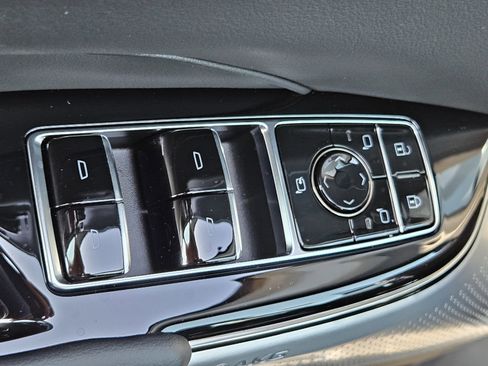 New 2026 Cadillac Lyriq V image 21