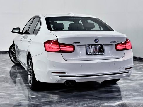 Used 2017 BMW 330i xDrive Sedan AWD/4WD image 8