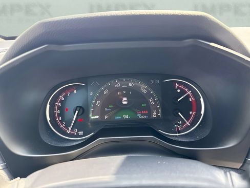 Used 2019 Toyota RAV4 Limited FWD image 14