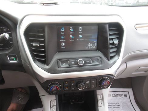 Used 2017 GMC Acadia SLE AWD/4WD image 24