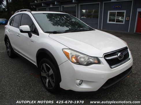 Used 2014 Subaru Crosstrek Touring image 1