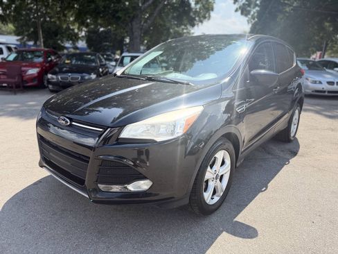 Used 2015 Ford Escape SE FWD image 1