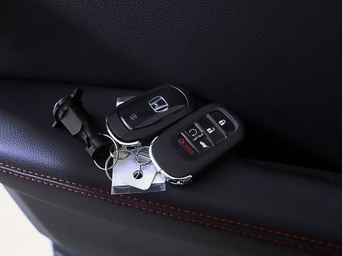 New 2025 Honda Pilot Black Edition image 29