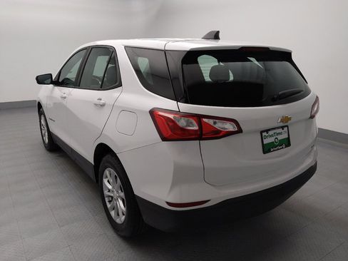 Used 2021 Chevrolet Equinox LS AWD/4WD image 5