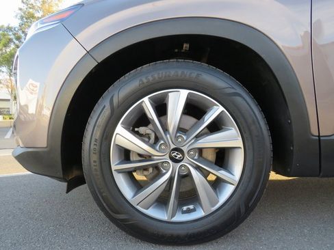 Used 2020 Hyundai Santa Fe SEL w/ Convenience Package image 6