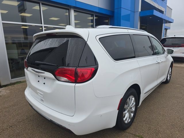 Used 2019 Chrysler Pacifica Touring-L w/ Advanced Safetytec Group FWD image 8