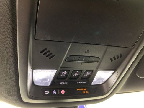 Used 2022 Buick Enclave Essence w/ Experience Buick Package image 29