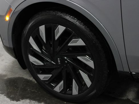 Used 2024 Lincoln Nautilus Reserve w/ Jet Appearance Package (87T) image 10