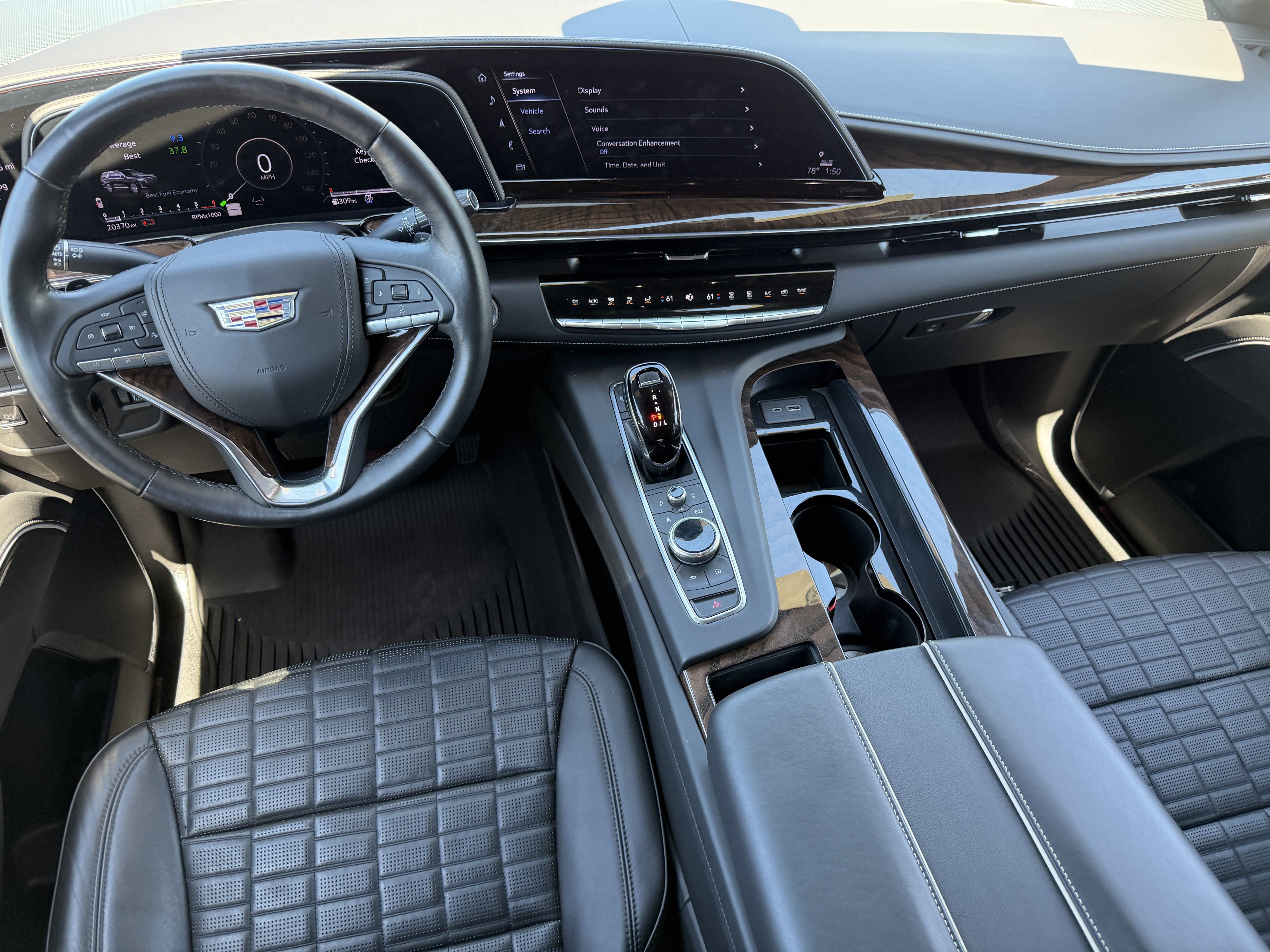 Certified 2022 Cadillac Escalade Premium Luxury Platinum w/ LPO, Radiant Package AWD/4WD image 7