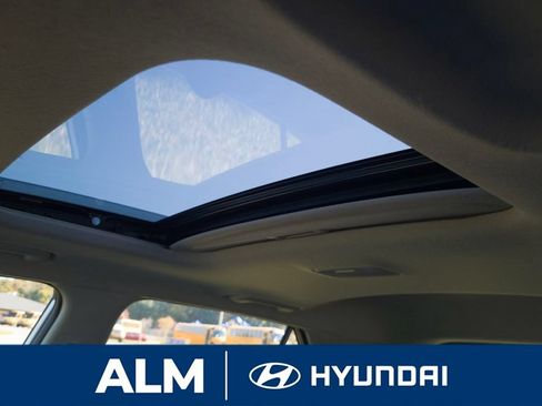 New 2026 Hyundai Venue SEL FWD image 15
