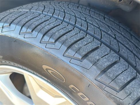 Used 2014 Subaru Forester 2.5i Touring w/ Popular Package #2 image 4