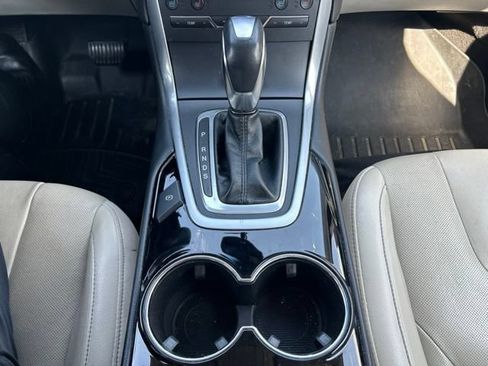 Used 2018 Ford Edge Titanium w/ Equipment Group 301A FWD image 21