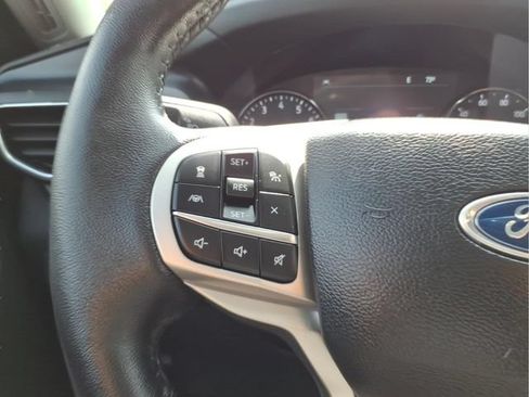 Certified 2024 Ford Explorer XLT w/ Equipment Group 202A AWD/4WD image 15