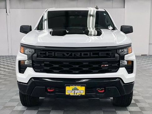 Used 2025 Chevrolet Silverado 1500 Custom Trail Boss AWD/4WD image 4