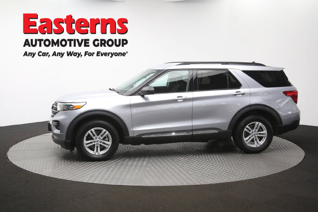 Used 2023 Ford Explorer XLT AWD/4WD image 62