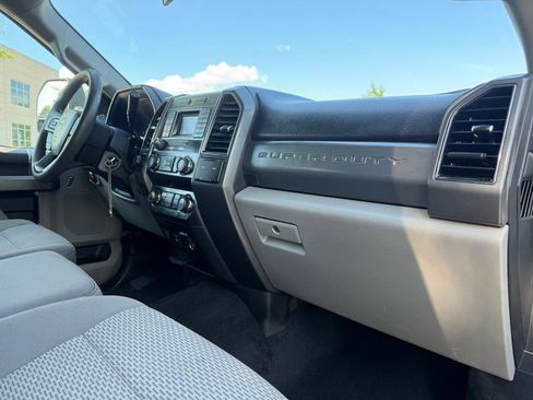 Used 2019 Ford F250 XLT AWD/4WD image 24