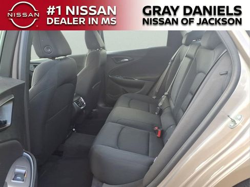 Used 2025 Chevrolet Malibu LT FWD image 25