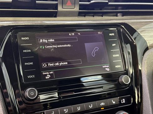 Used 2020 Volkswagen Passat 2.0T R-Line image 21