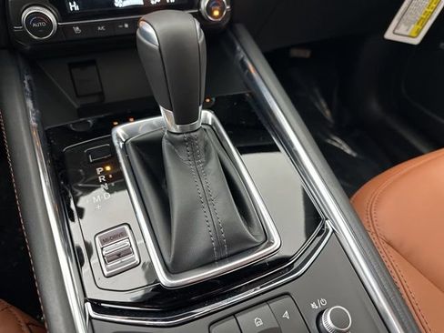 Used 2025 MAZDA CX-5 Carbon Edition image 13