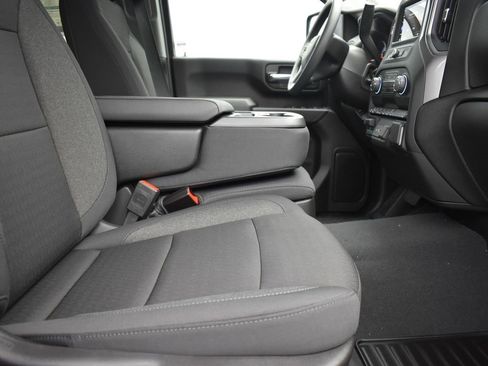 Used 2024 Chevrolet Silverado 2500 Custom w/ Custom Value Package image 25