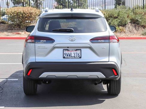 Certified 2026 Toyota Corolla Cross LE w/ Moonroof Package FWD image 6