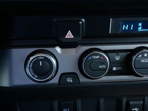 Certified 2023 Toyota Tacoma SR AWD/4WD image 20