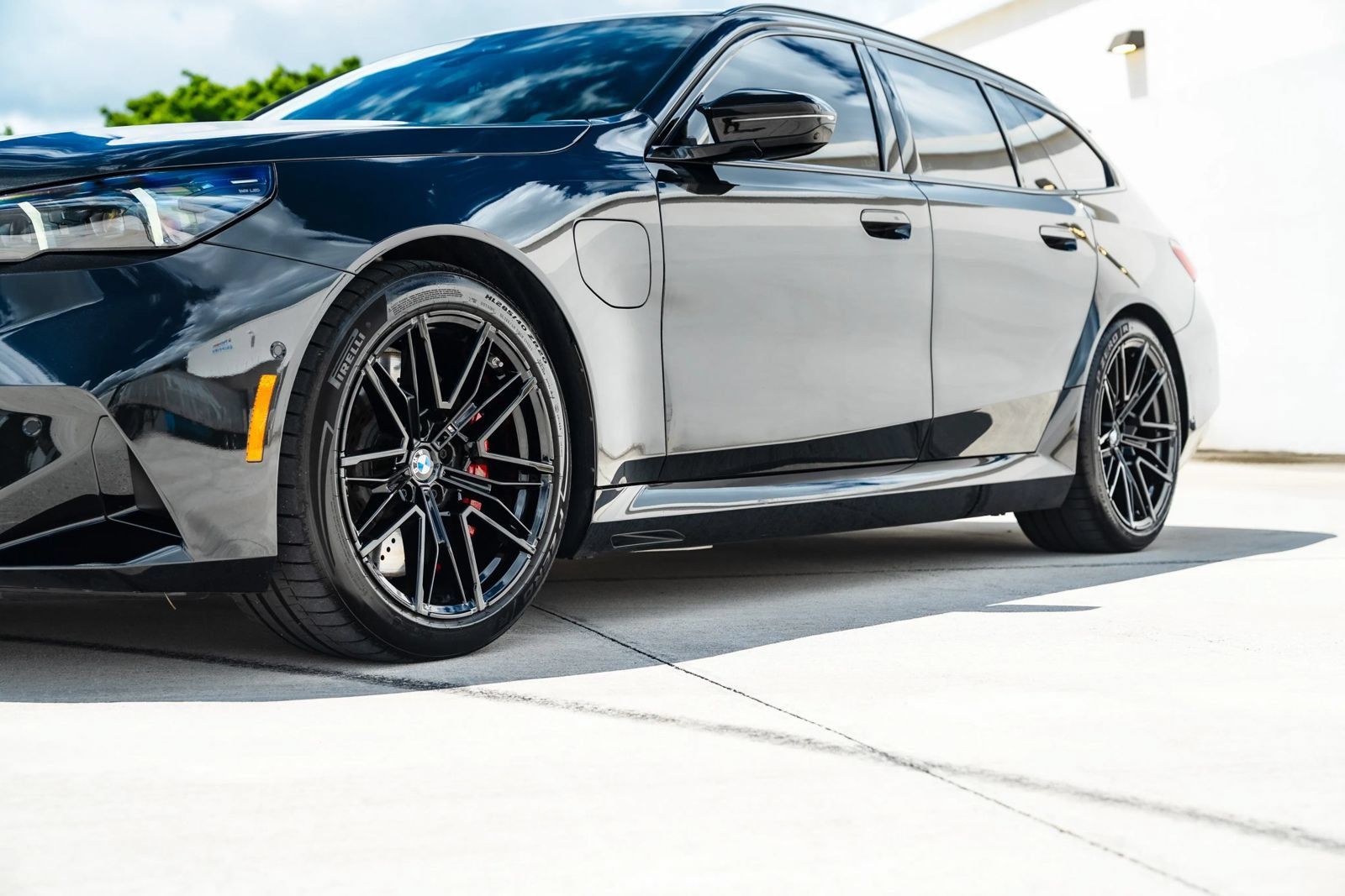 Used 2026 BMW M5 Touring AWD/4WD image 11