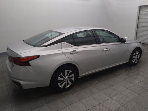 Used 2024 Nissan Altima 2.5 S FWD image 10