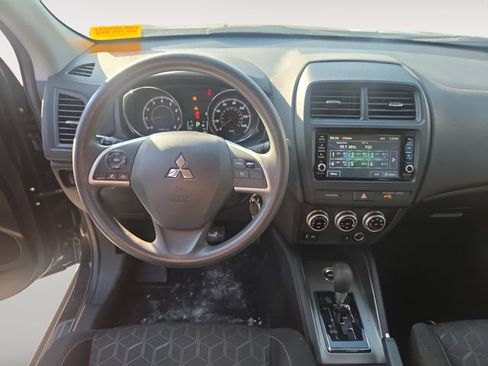 Used 2023 Mitsubishi Outlander Sport ES AWD/4WD image 10