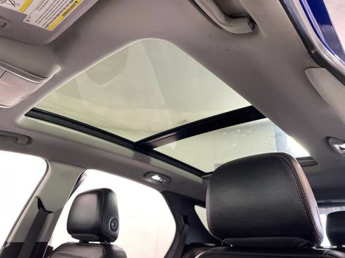 Used 2022 Chevrolet Equinox Premier AWD/4WD image 18