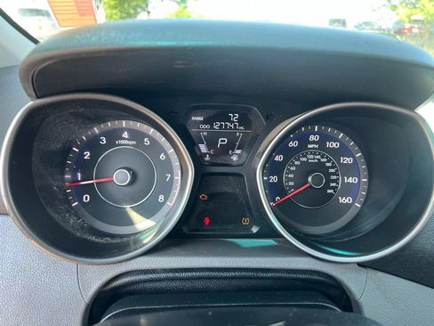 Used 2012 Hyundai Elantra GLS FWD image 35