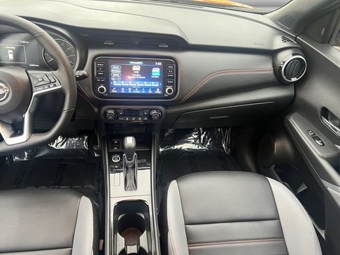 Used 2024 Nissan Kicks SR w/ SR Premium Package FWD image 15