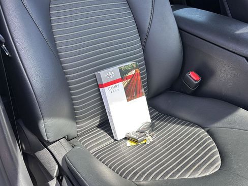 Used 2023 Toyota Camry SE image 15
