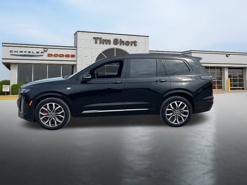 Used 2023 Cadillac XT6 Sport image 2